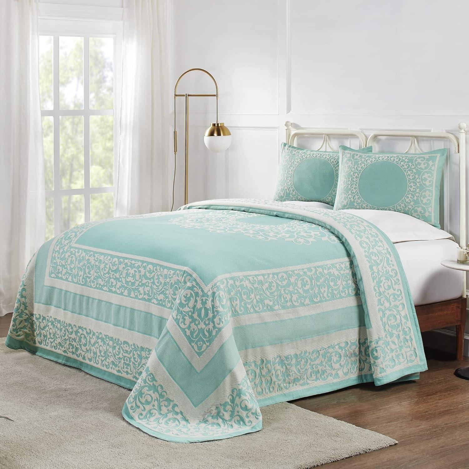 Fifer Lightweight Cotton Blend Oversized Jacquard Farmhouse Mandala Bedspread Set