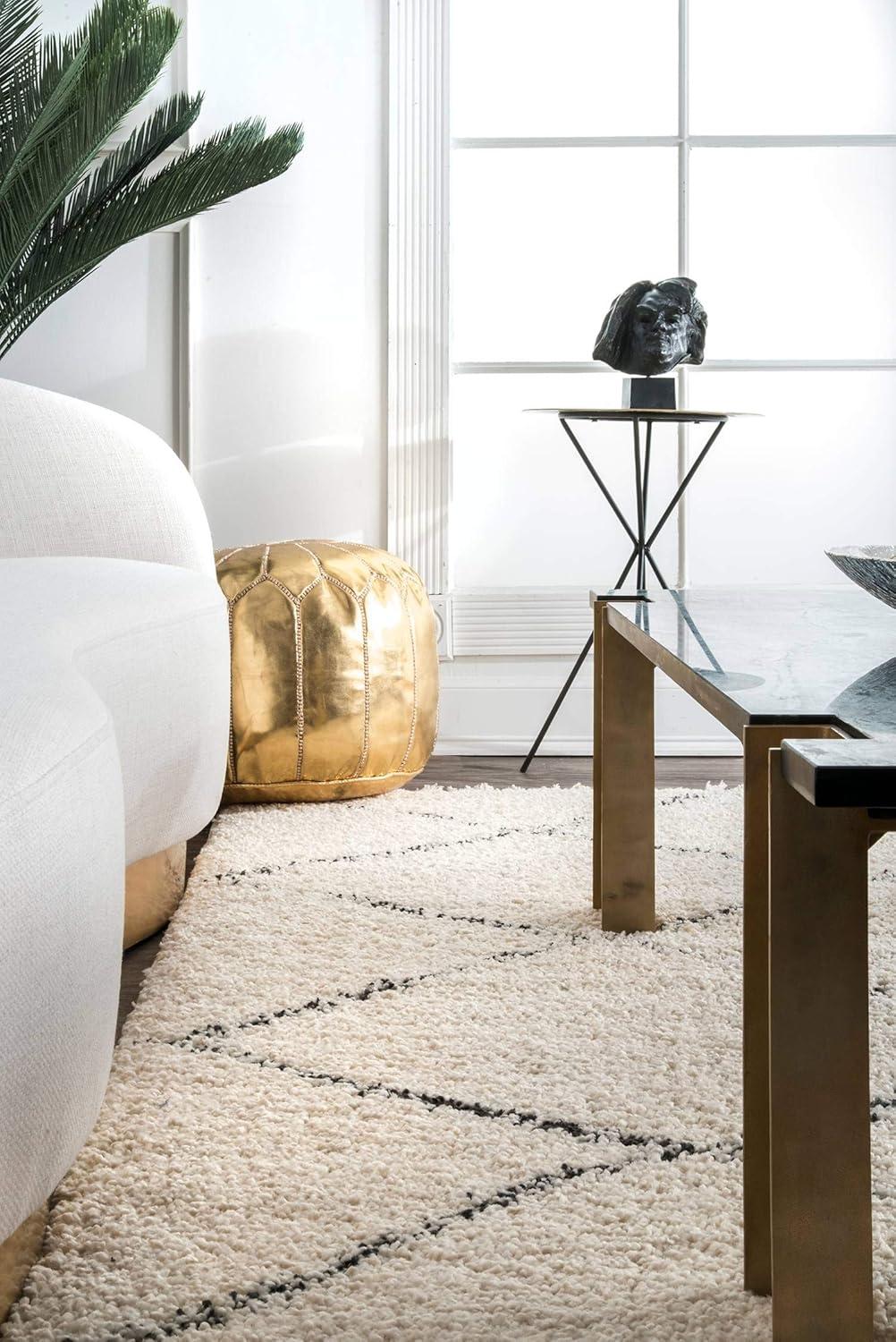Nuloom Jessie Trellis 5x8 Indoor Area Rug for Living Room Bedroom Dining Room, Off White/Charcoal