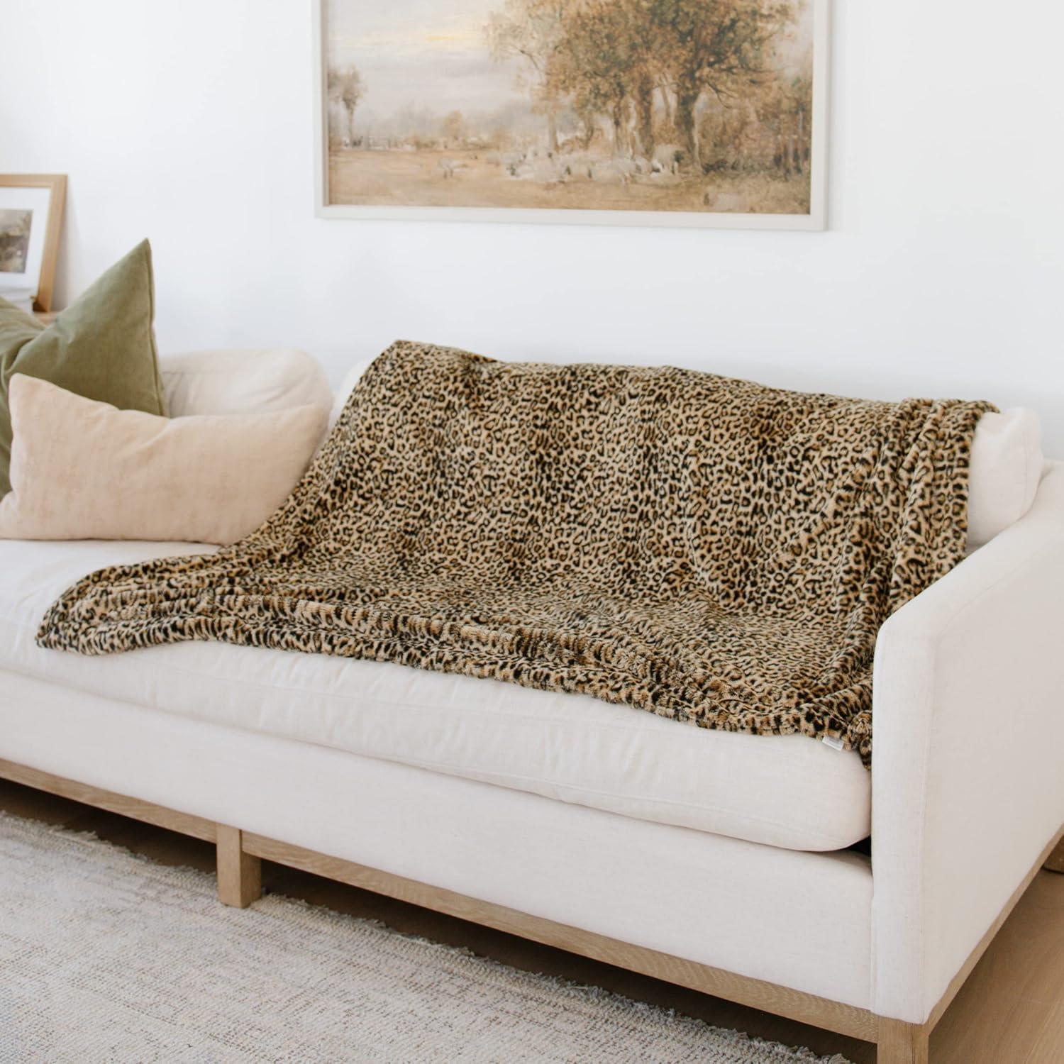 GRACED SOFT LUXURIES Throw Blanket Softest Warm Elegant Cozy Comfy Decorative Thick Faux Fur for Modern Living (Classic Leopard, Extra Large 60" x 80")