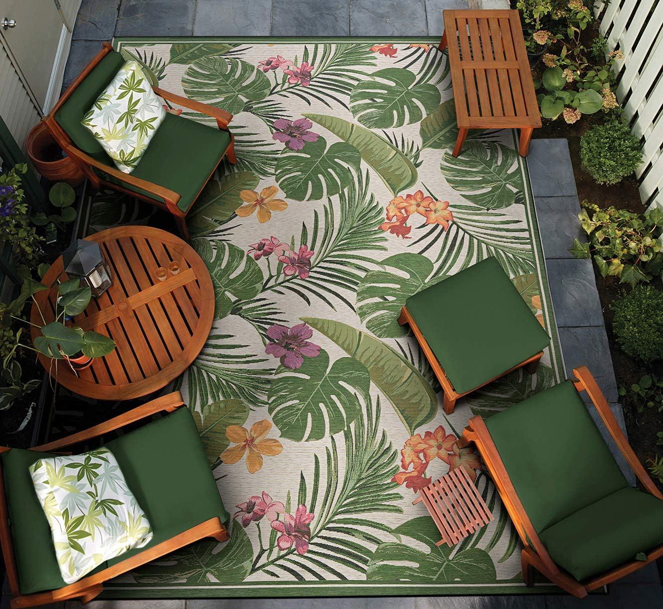 Couristan Dolce Flowering Fern Indoor / Outdoor Area Rug, Ivory-Hunter Green, 2'3" x 3'11"