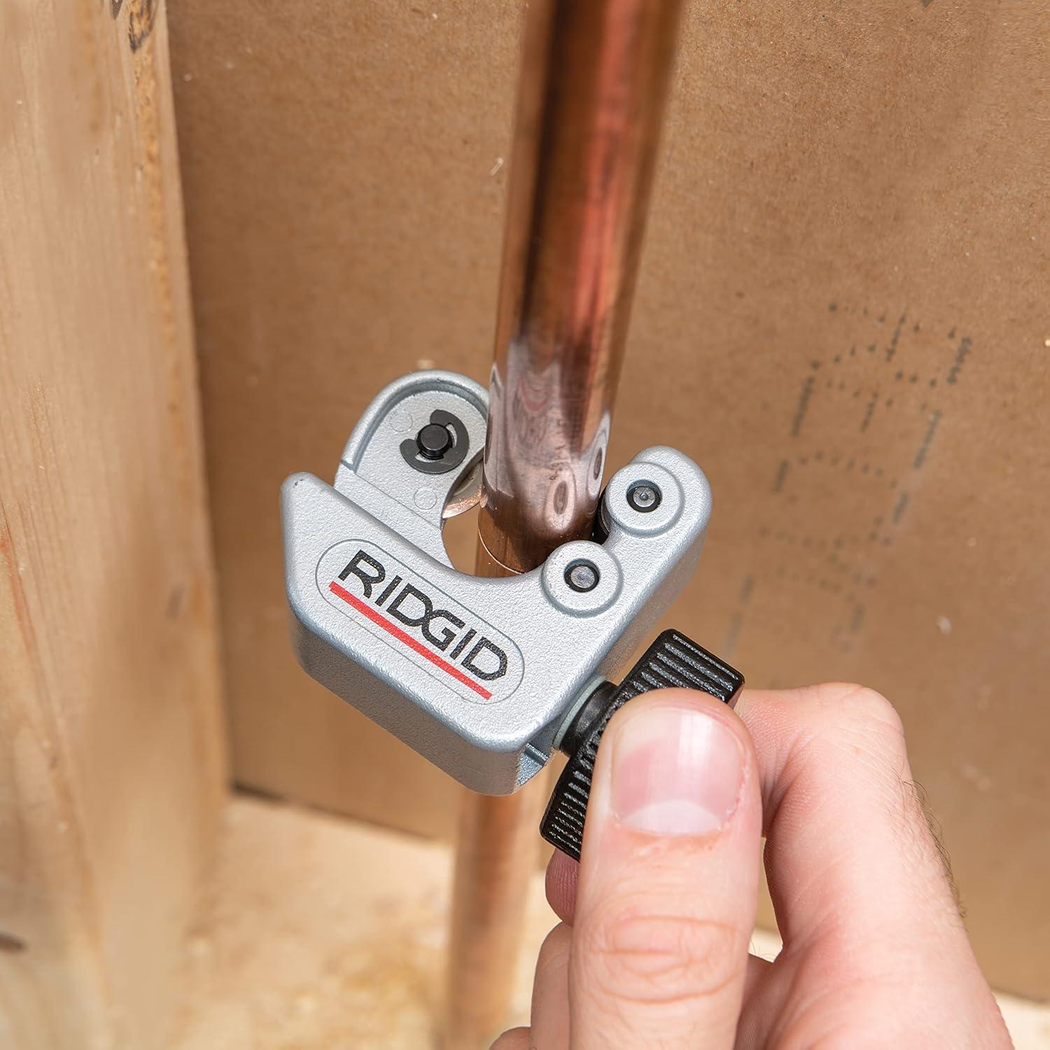 Ridgid 40617 Close Quarter Tubing Cutter 1/4" To 1-1/8"
