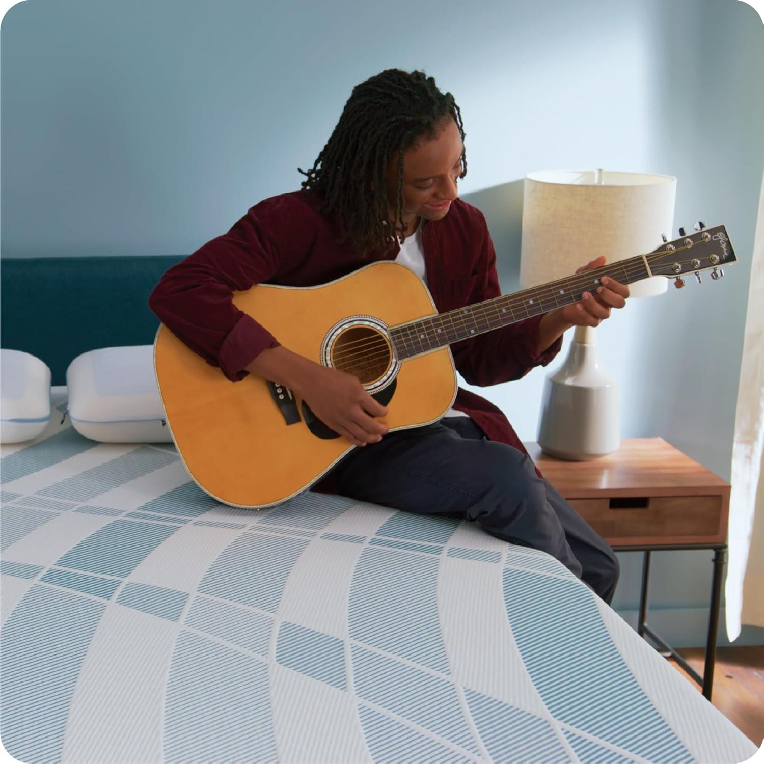 Sealy Sealy Dreamlife 14” Plush Hybrid Mattress-in-a-Box