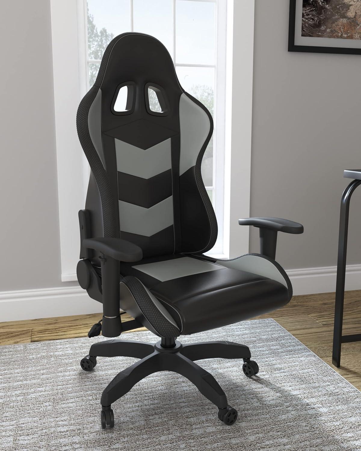 Brayden Studio® Cennedy Upholstered Swivel Accent Chair