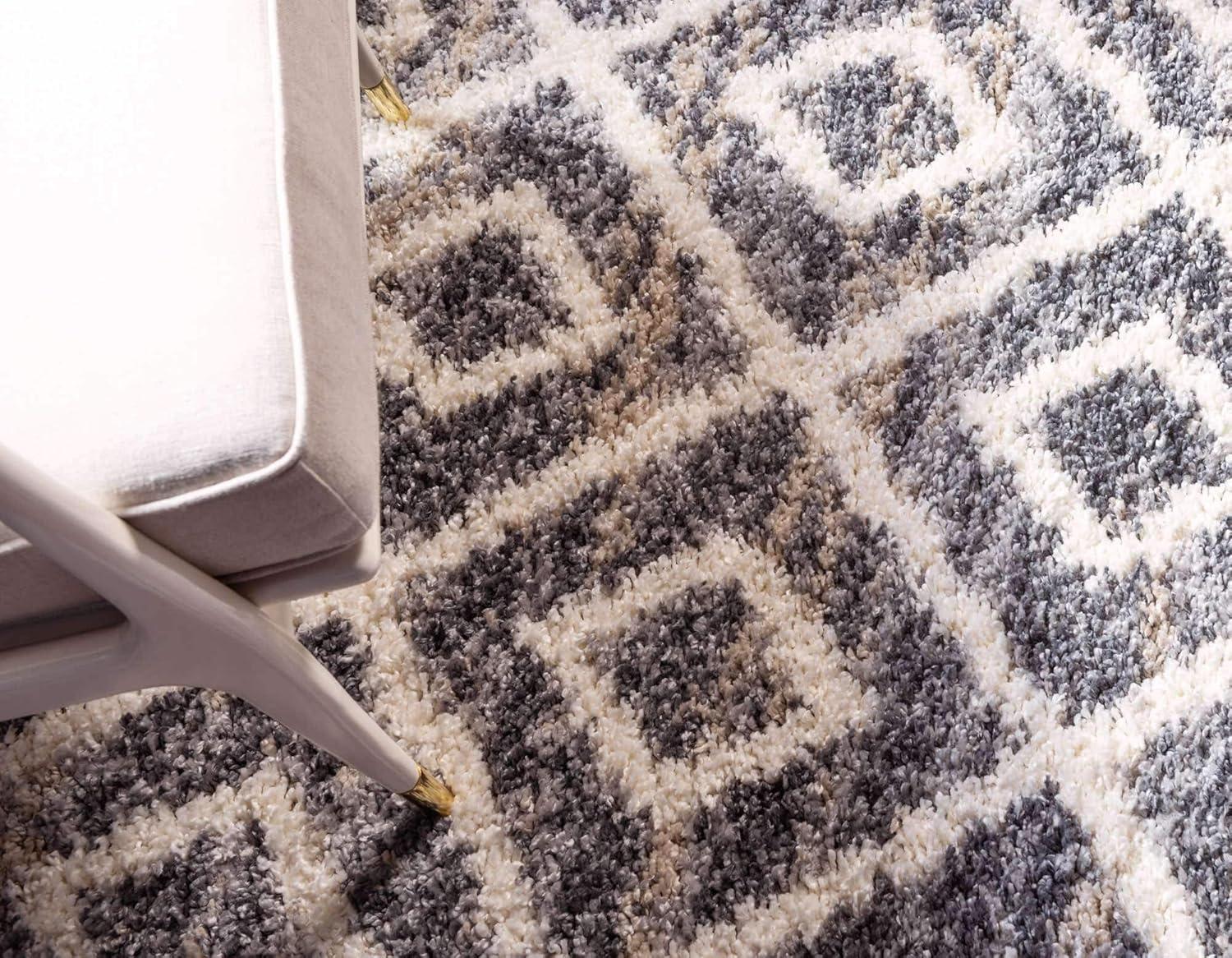Unique Loom Hygge Shag Collection Area Rug - Diamond (2' 2" x 3' 1" Rectangle Gray/Beige)