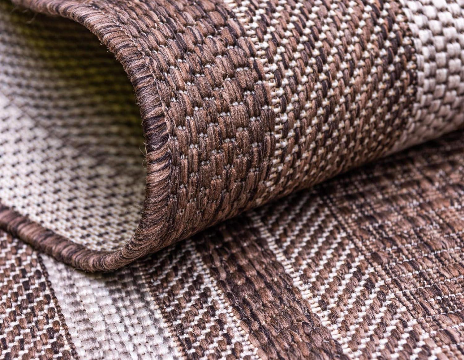Unique Loom 5' 3 x 8' 0 Rectangle Indoor/Outdoor Border Brown Area Rug