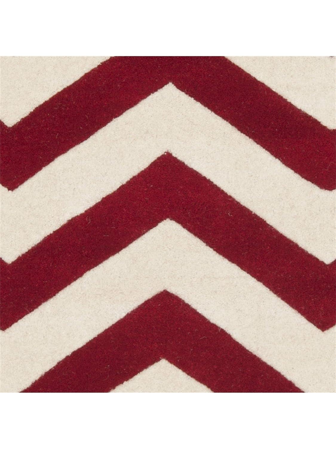 Chatham CHT715 Tufted Indoor Area Rug - Red/Ivory - 2'x3' - Safavieh