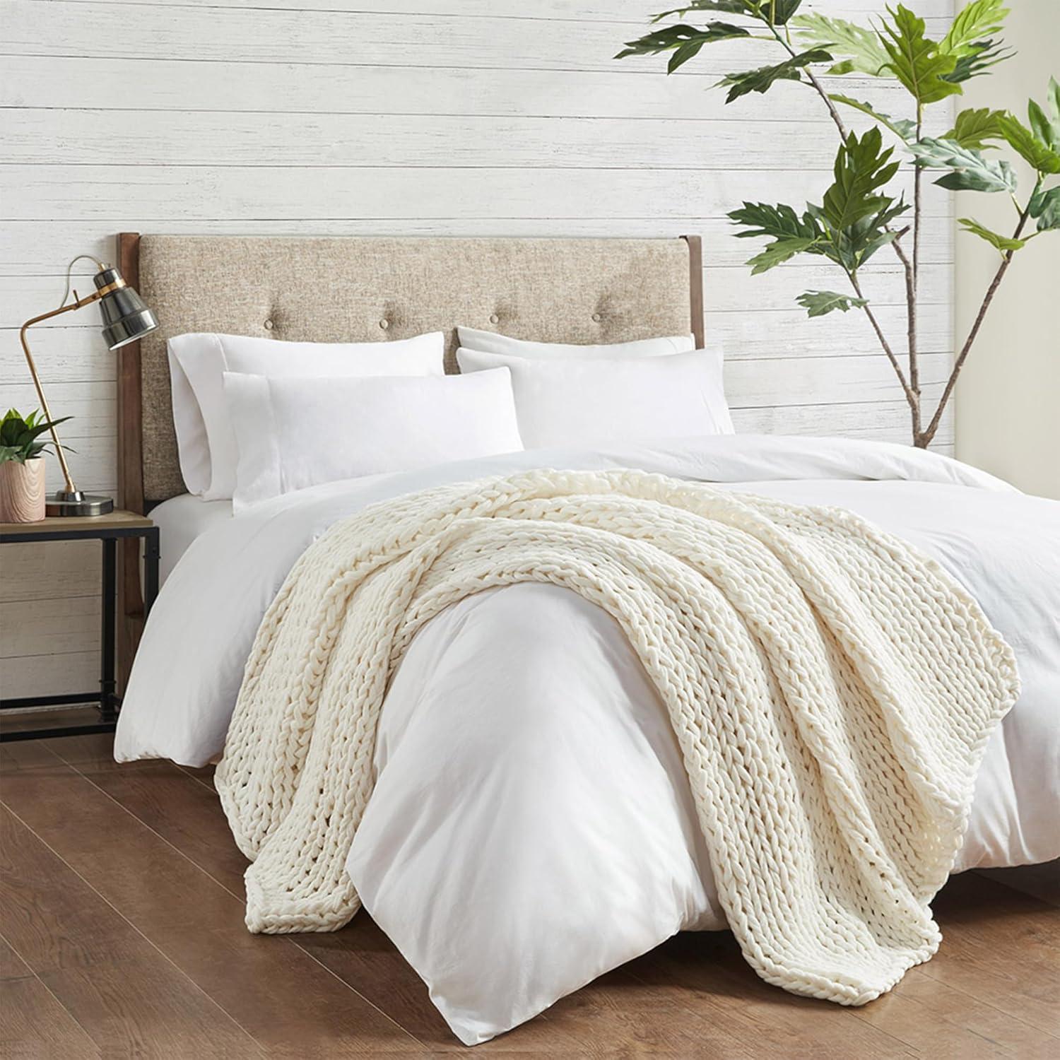 Kelly Clarkson Home Madison Hand Made Chunky Double Knit Throw Blanket