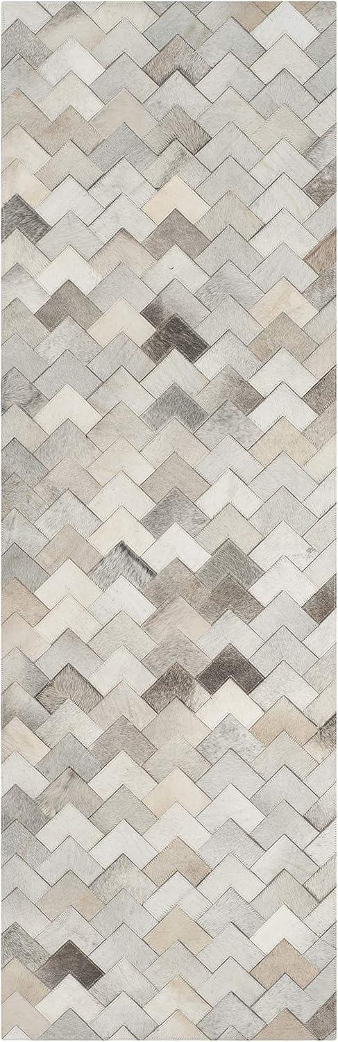 SAFAVIEH Studio Leather Rozanne Geometric Runner Rug, Grey, 2'3" x 7'