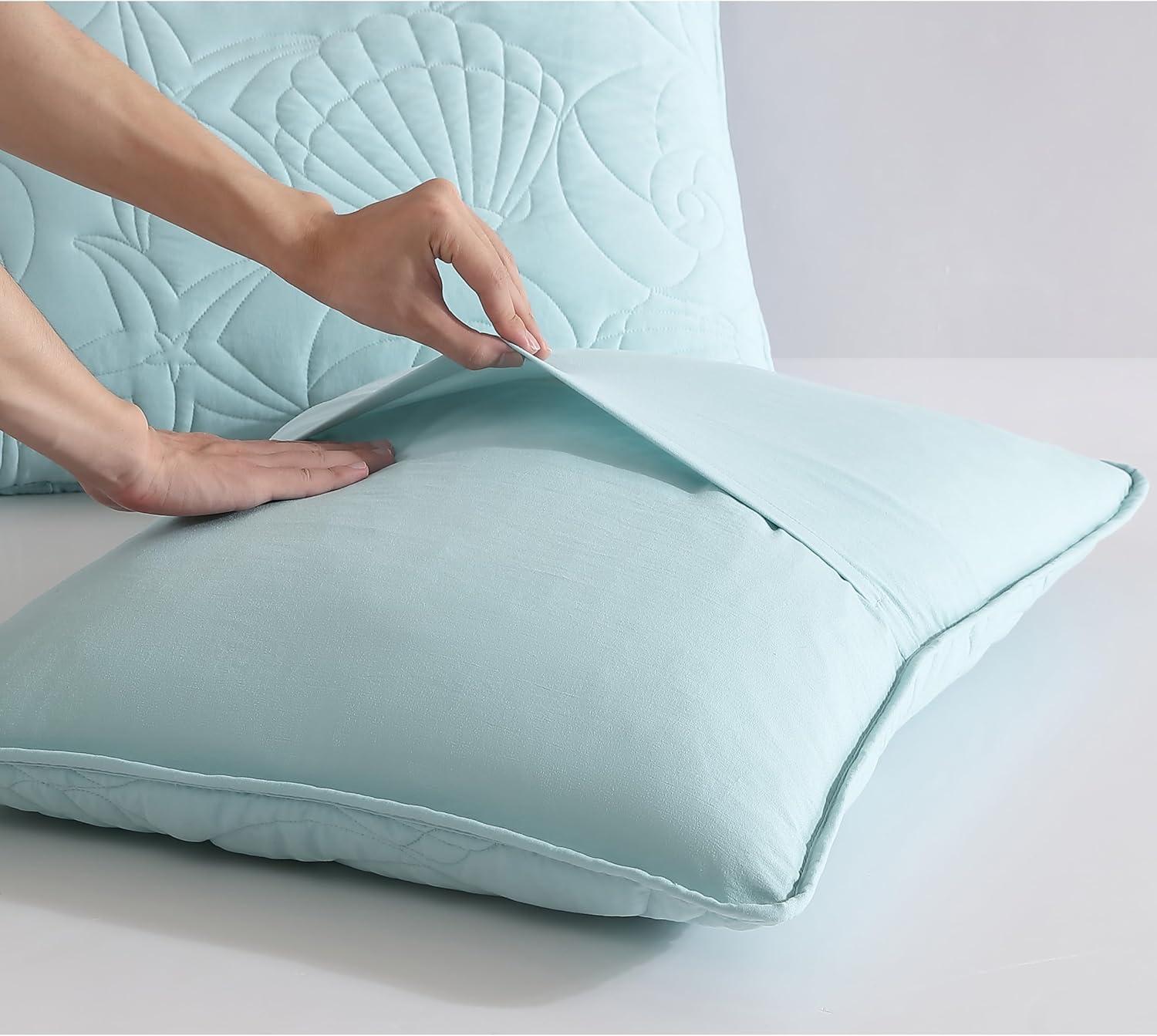 Aqua Microfiber Full Quilt Set with Seashell Design