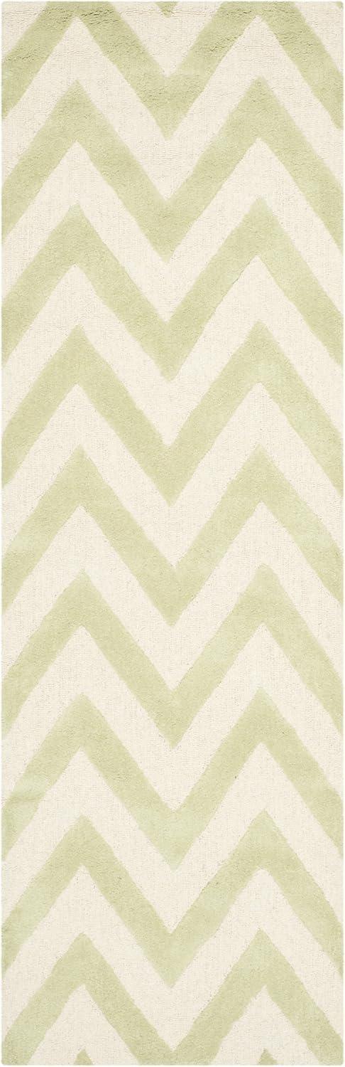 SAFAVIEH Cambridge Kaitlyn Geometric Wool Area Rug, Light Green/Ivory, 2'6" x 4'