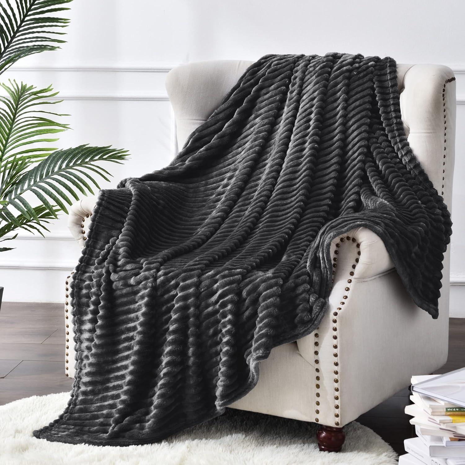 Black 3D Ribbed Jacquard Fleece Throw Blanket 50x60 inches