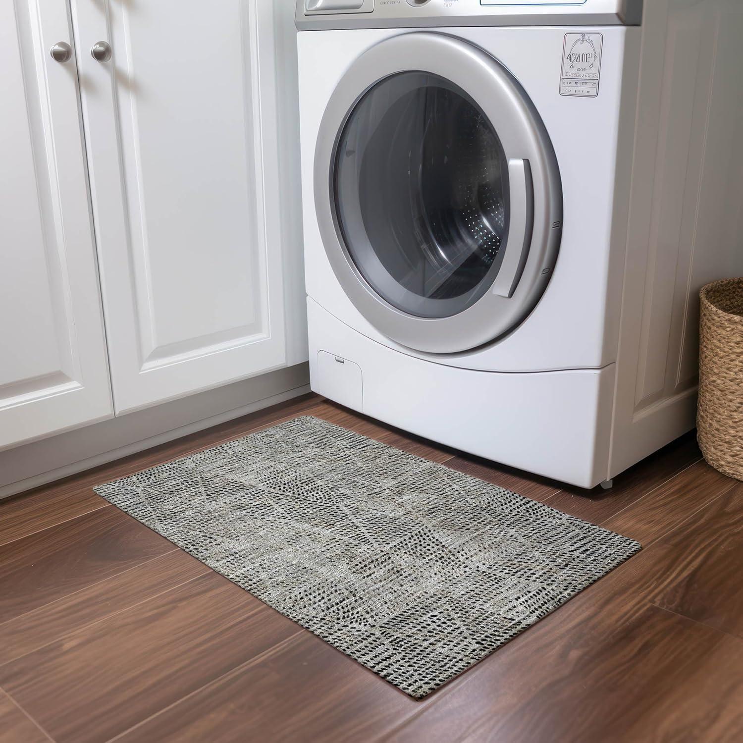 Gray Diamond Pattern Machine Washable Rectangular Rug