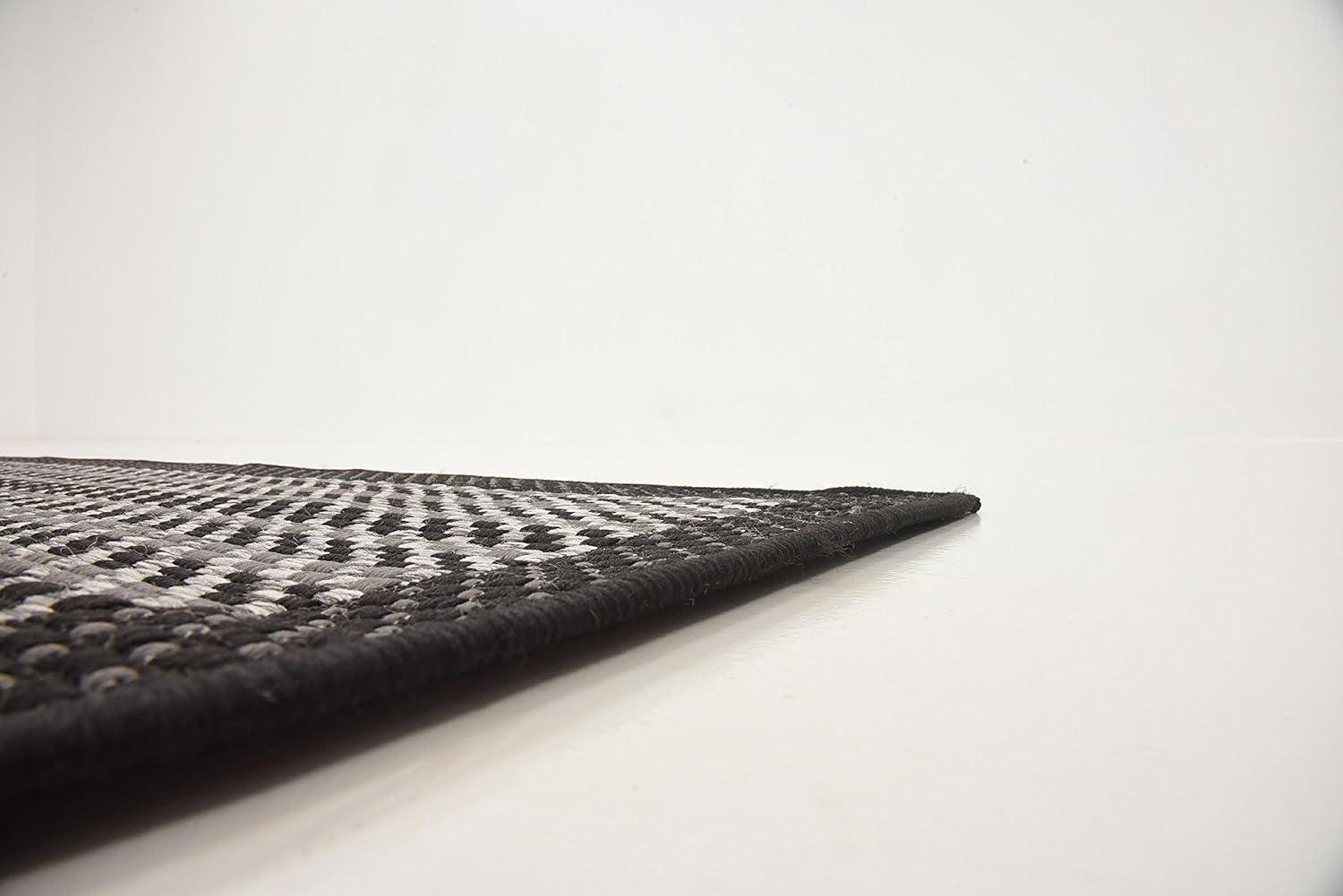 Striped Indoor / Outdoor Rug