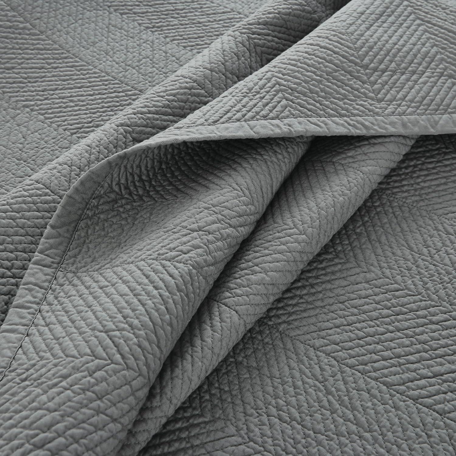 Calla Angel Evelyn Stitch Chevron Luxury Pure Cotton Quilt, Gray, Chevron, 3 Pieces Queen Quilt Set