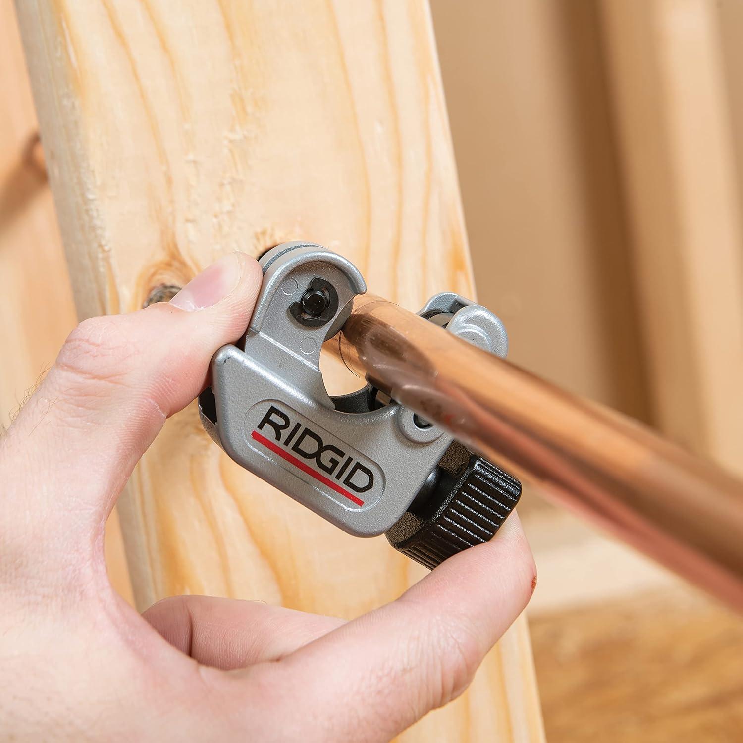 Ridgid 40617 Close Quarter Tubing Cutter 1/4" To 1-1/8"