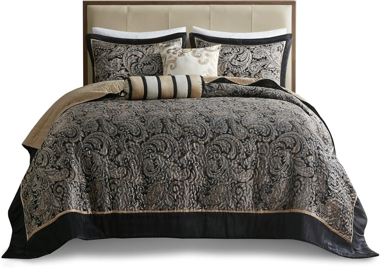 Aubrey 5 Piece Jacquard Bedspread Set with Throw Pillows