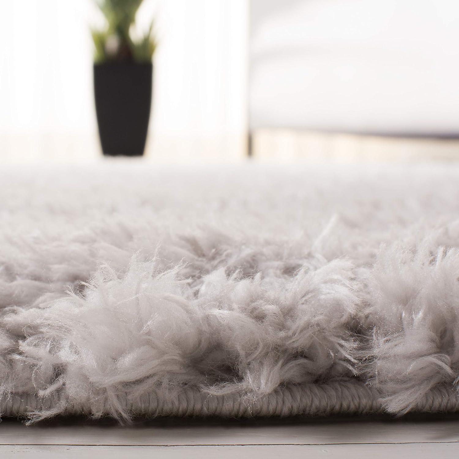 Madrid Shag 200 MDG256 Power Loomed Indoor Area Rug - Silver - 4'x6' - Safavieh