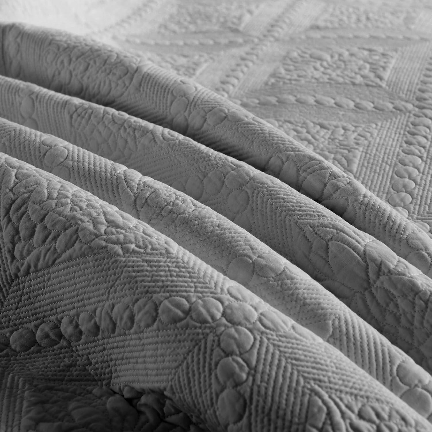 MarCielo Tkembroidery Cotton Abstract Quilt Set