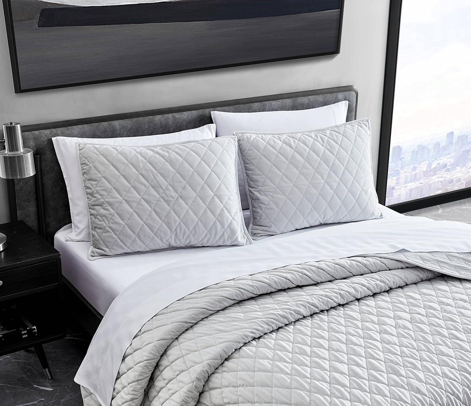 Vera Wang Waffle Stripe Vera Wang Diamond Velvet Quilt Set