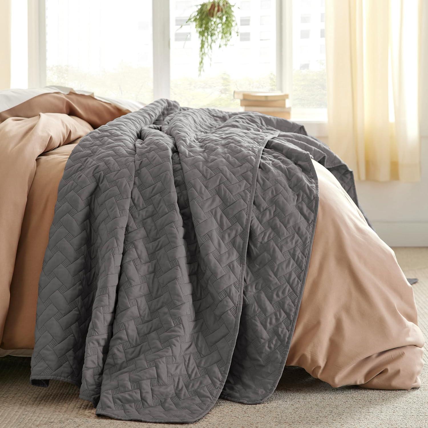 Lightweight Spring Quilt Set Oversized King Size White Bedding Set for All Seasons - Bedsure