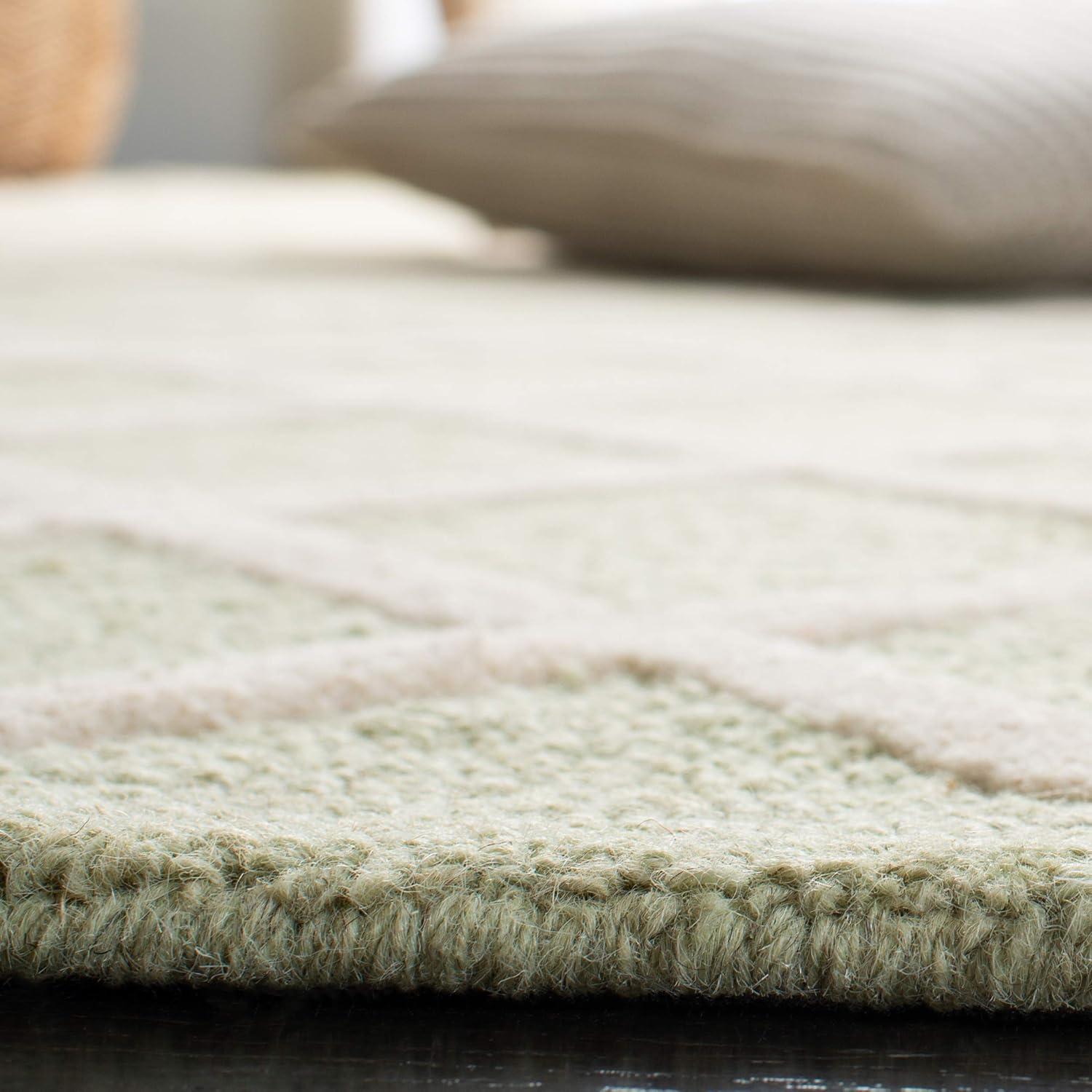 Cambridge CAM135 Hand Tufted Area Rug  - Safavieh