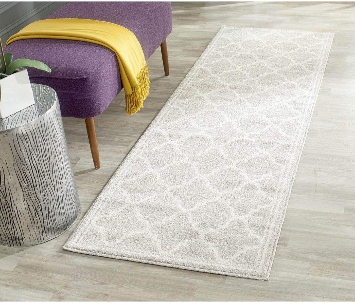 Reversible Round Beige & Light Grey Geometric Synthetic Rug