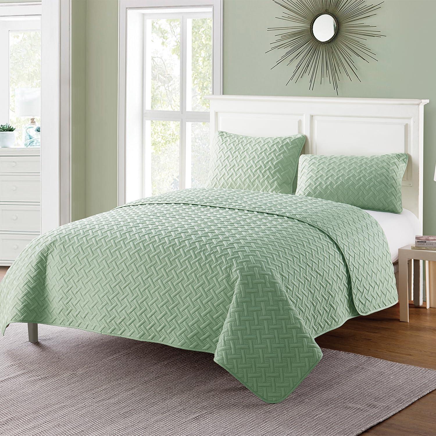 Nina Embossed Basketweave Quilt Set