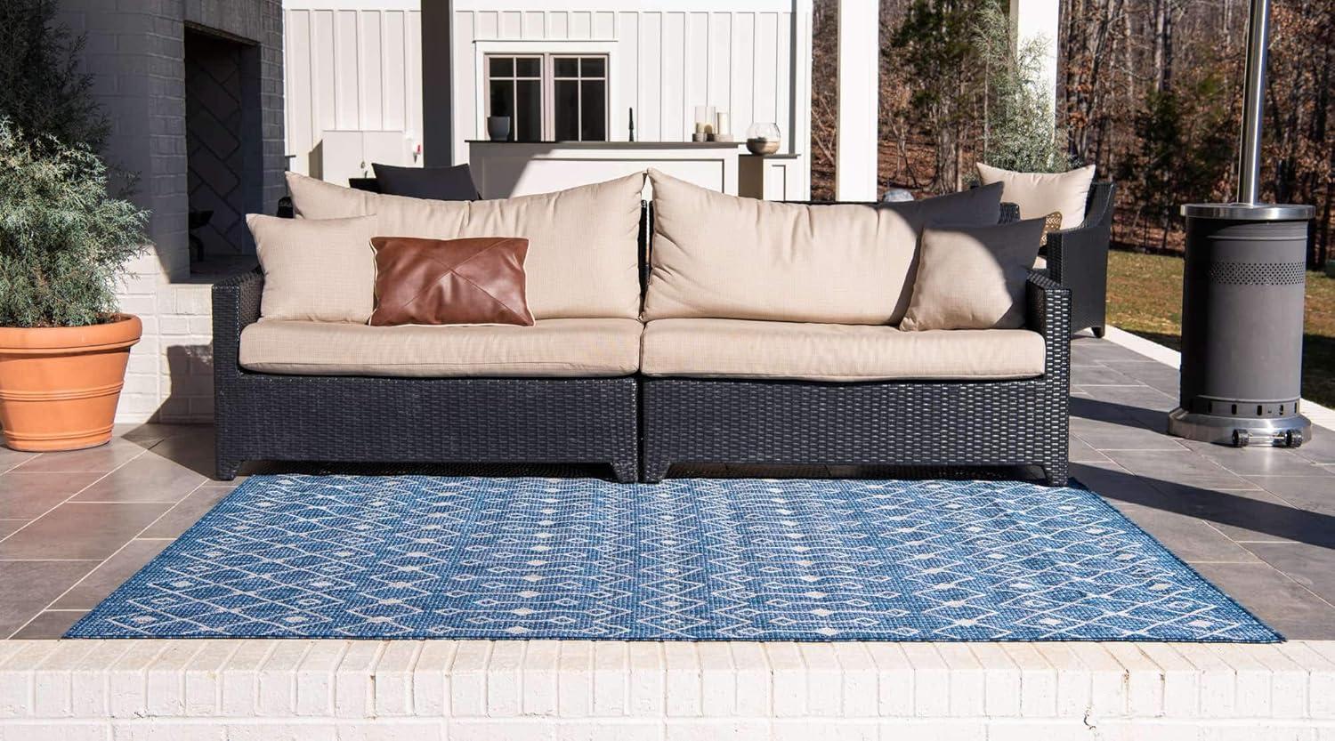 Unique Loom 7' 0 x 7' 0 Octagon Indoor/Outdoor Trellis Blue Area Rug