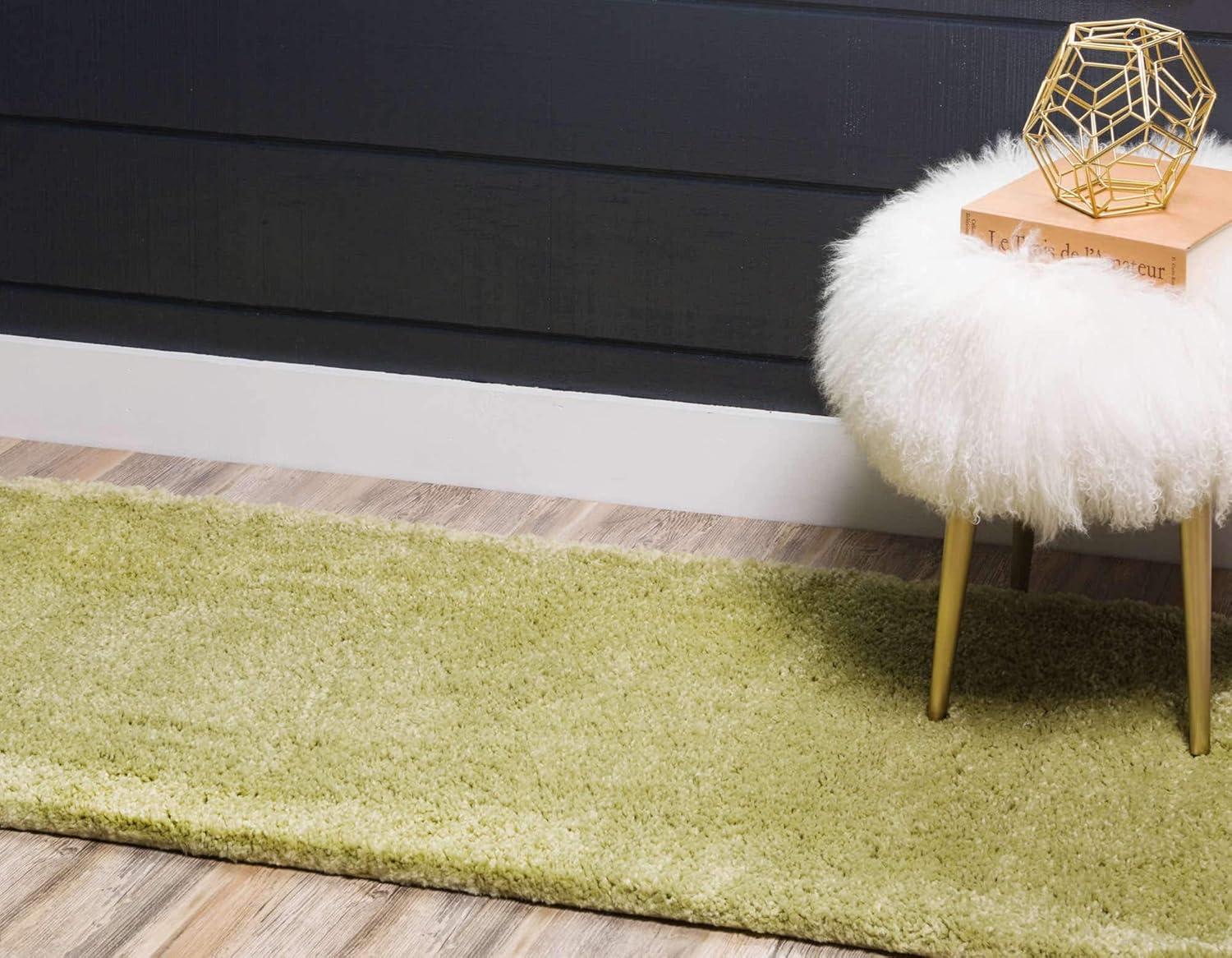 Unique Loom 2' 2 x 13' 0 Solo Calabasas Light Green Area Rug