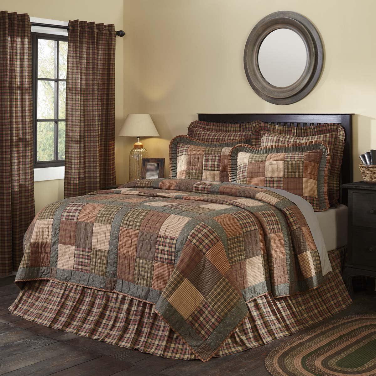 VHC Brands Crosswoods Farmhouse / Country Cotton Patchwork Quilt