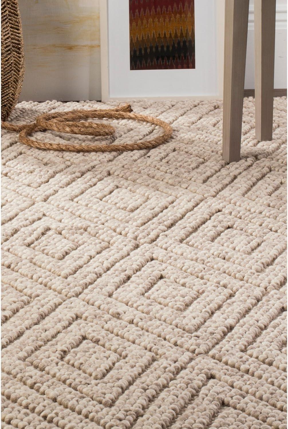 Ivory Beach House 4' x 6' Hand-Tufted Wool Area Rug