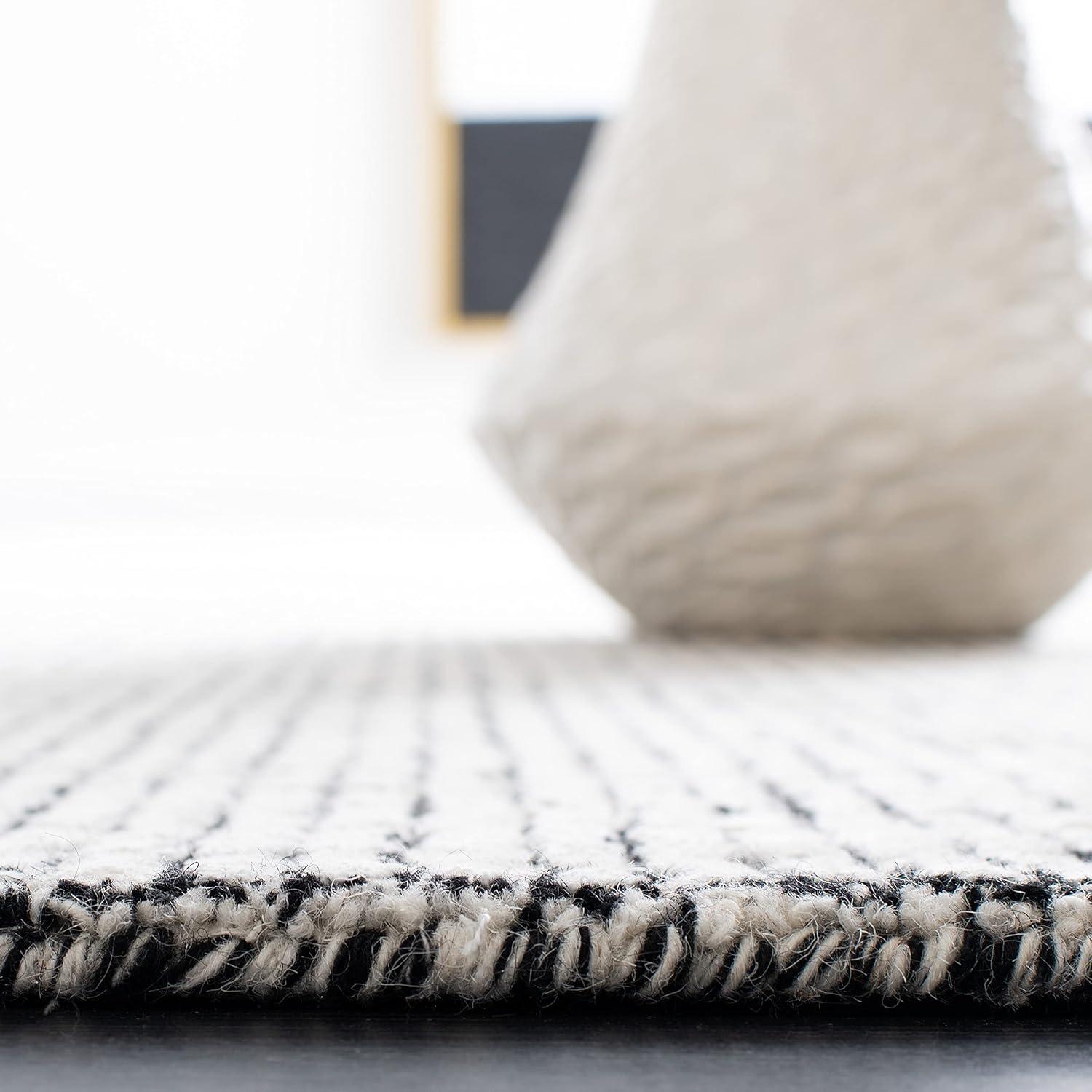 Abstract ABT470 Handmade Indoor Accent Rug - Ivory/Black - 3'x5' - Safavieh