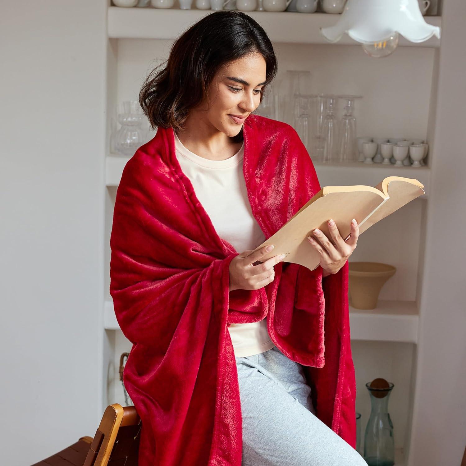 Pavilia Hand Woven Throw Blanket