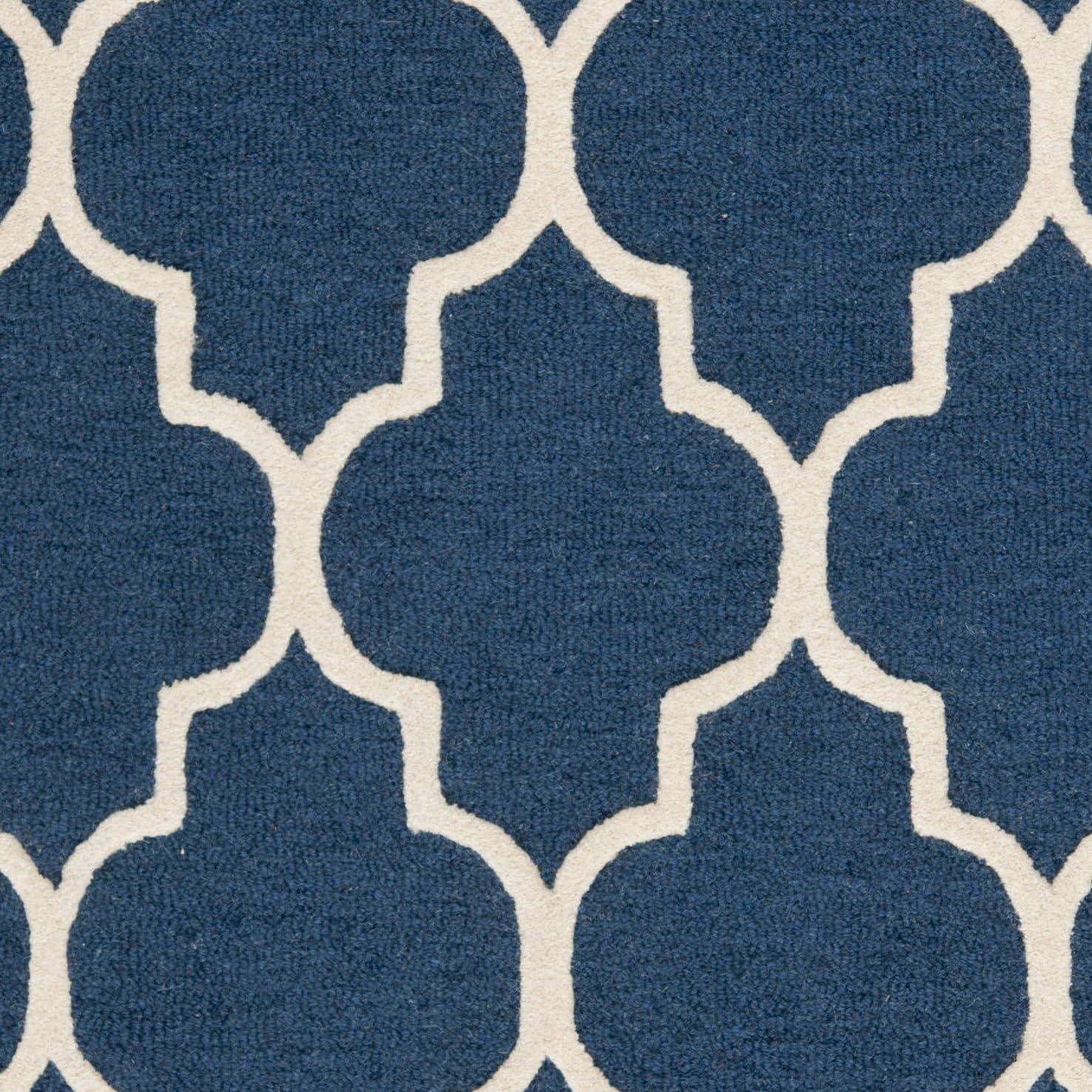 Cambridge CAM134 Tufted Indoor Area Rug - Navy/Ivory - 4'x6' - Safavieh