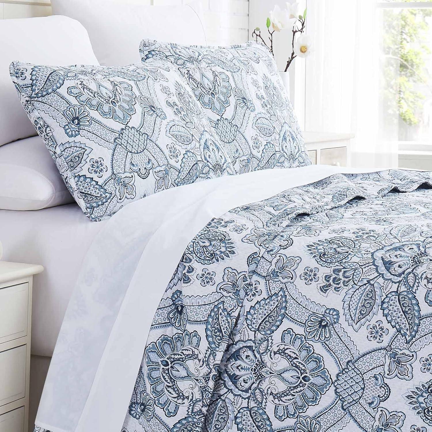 Blue Damask Paisley Reversible Microfiber Full Quilt Set