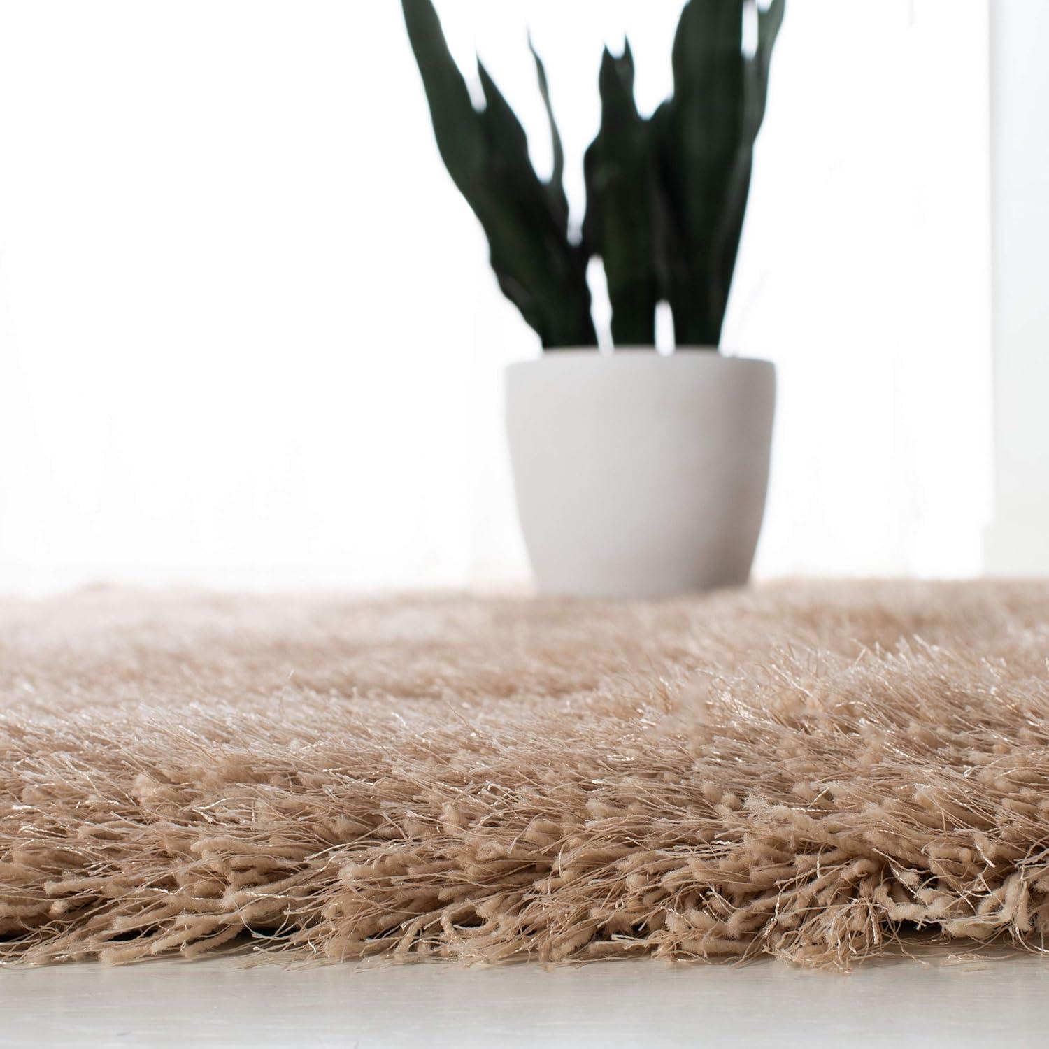 Shag SG256 Hand Tufted Indoor Accent Rug - Champagne - 2'x3' - Safavieh.