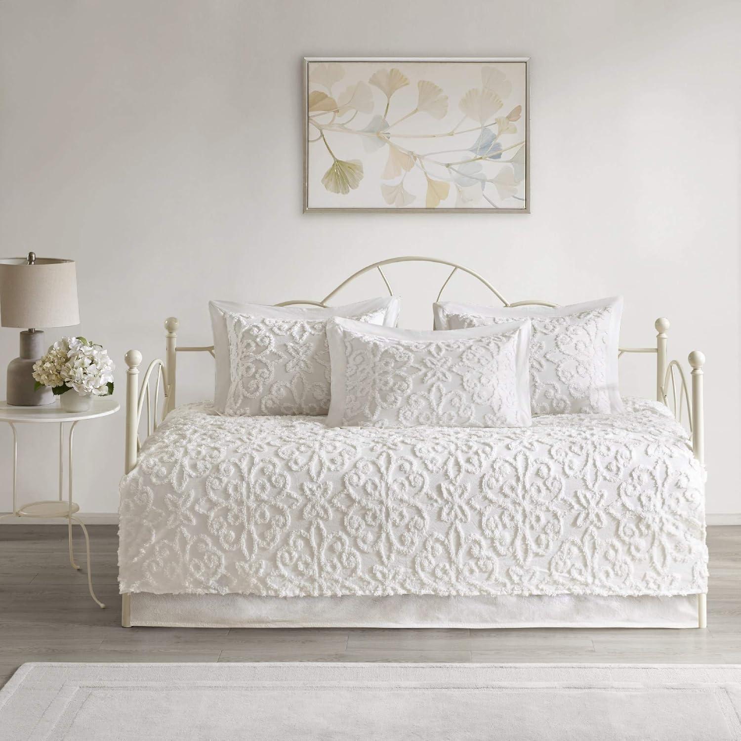 Kelly Clarkson Home Emberly 5 Piece Tufted Cotton Chenille Daybed Set