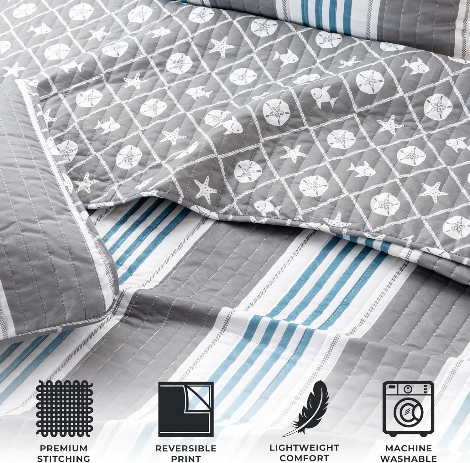 Great Bay Home Coastal Beach Reversible Reversible Quilt Set With Shams  (Twin, Multi)