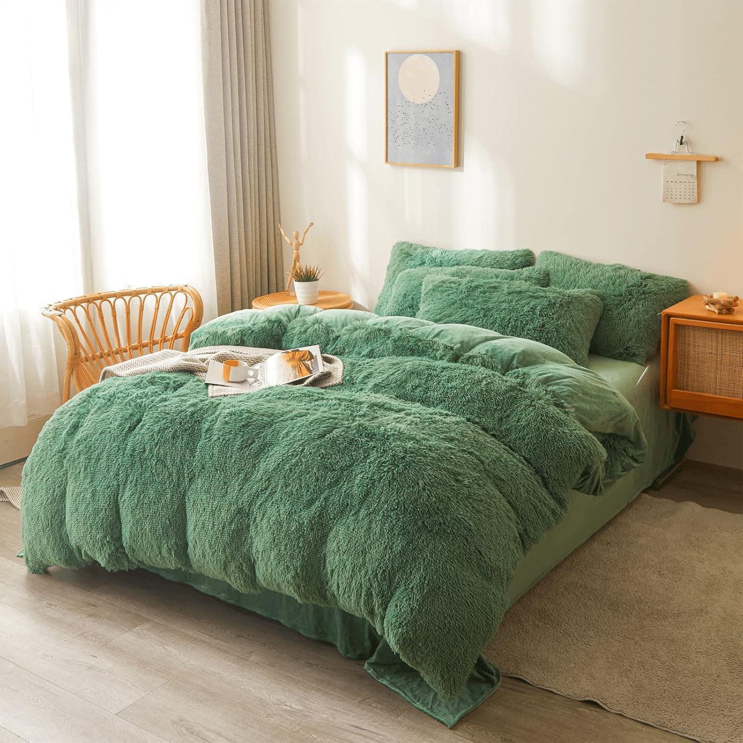 LIFEREVO 3 Pieces Luxury Plush Shaggy Faux Fur Duvet Cover Set(1 Fluffy Fuzzy Comforter Cover + 2 Pompoms Fringe Quilted Pillow Shams) Furry Bed Set, Zipper Closure, Queen Size, Dark Green