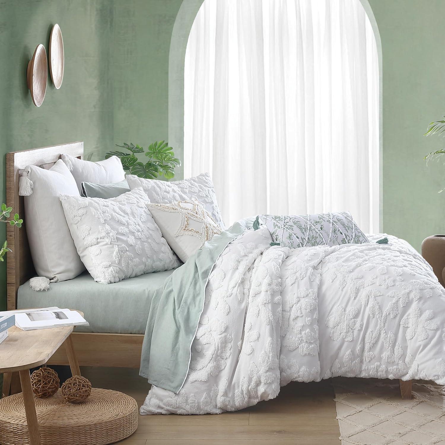 White Cotton Chenille Laurel King Comforter Set