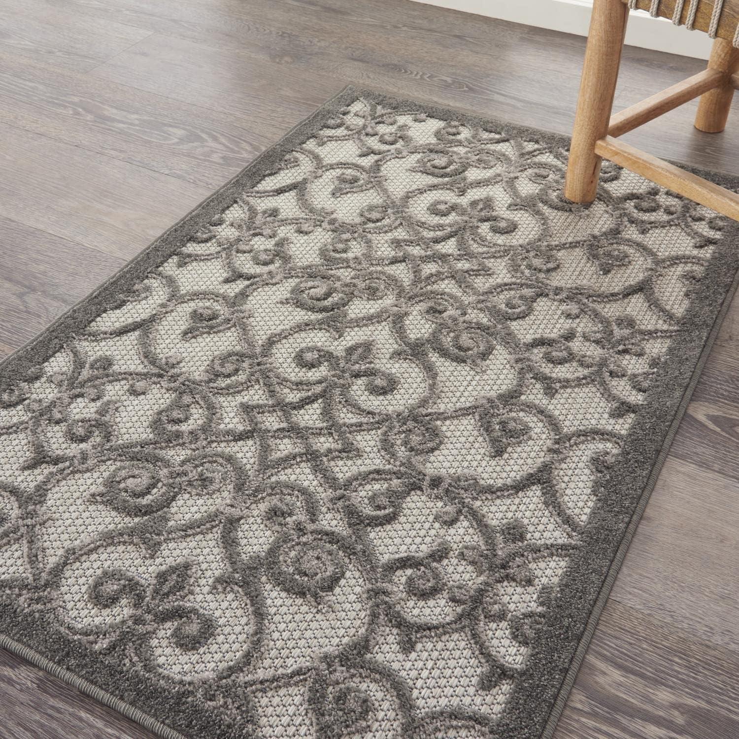Lark Manor™ Isalia Floral Indoor / Outdoor Rug