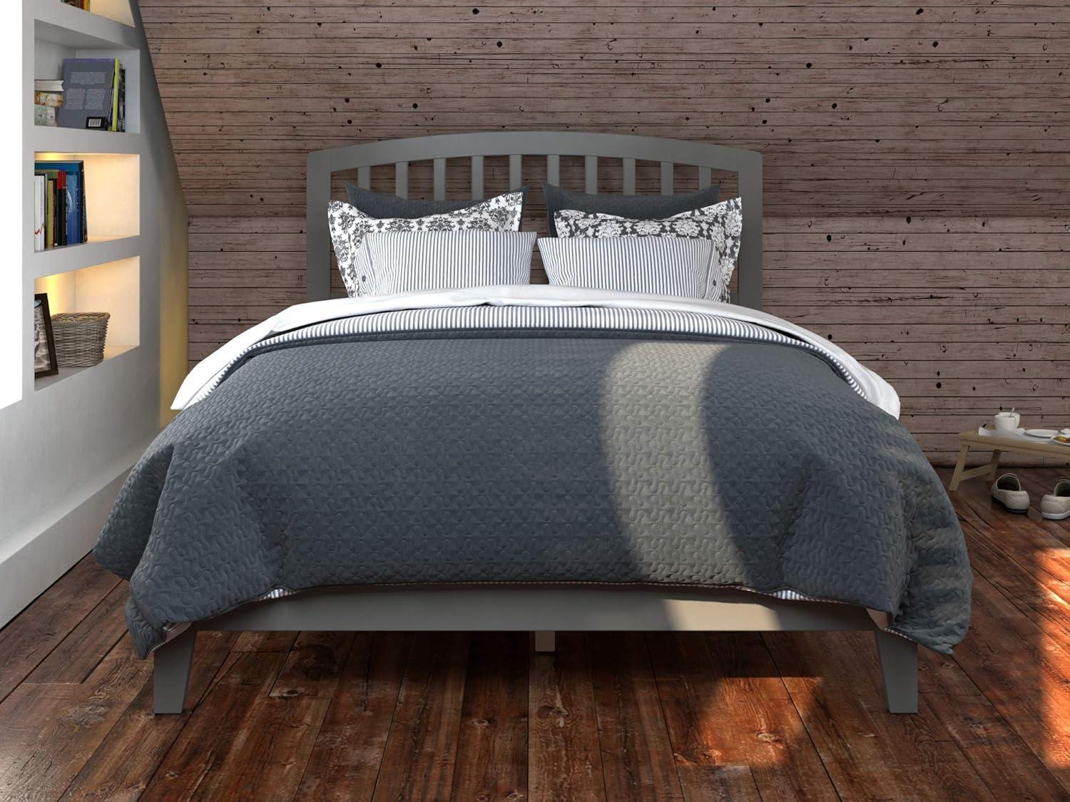 Richmond Full Traditional Bed in Grey