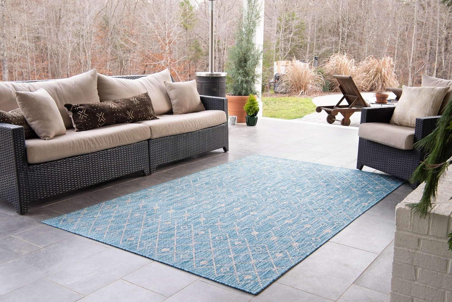 Unique Loom Outdoor Trellis Collection Area Rug - Tribal Trellis (7' 1" x 10' Rectangle Aqua/Ivory)