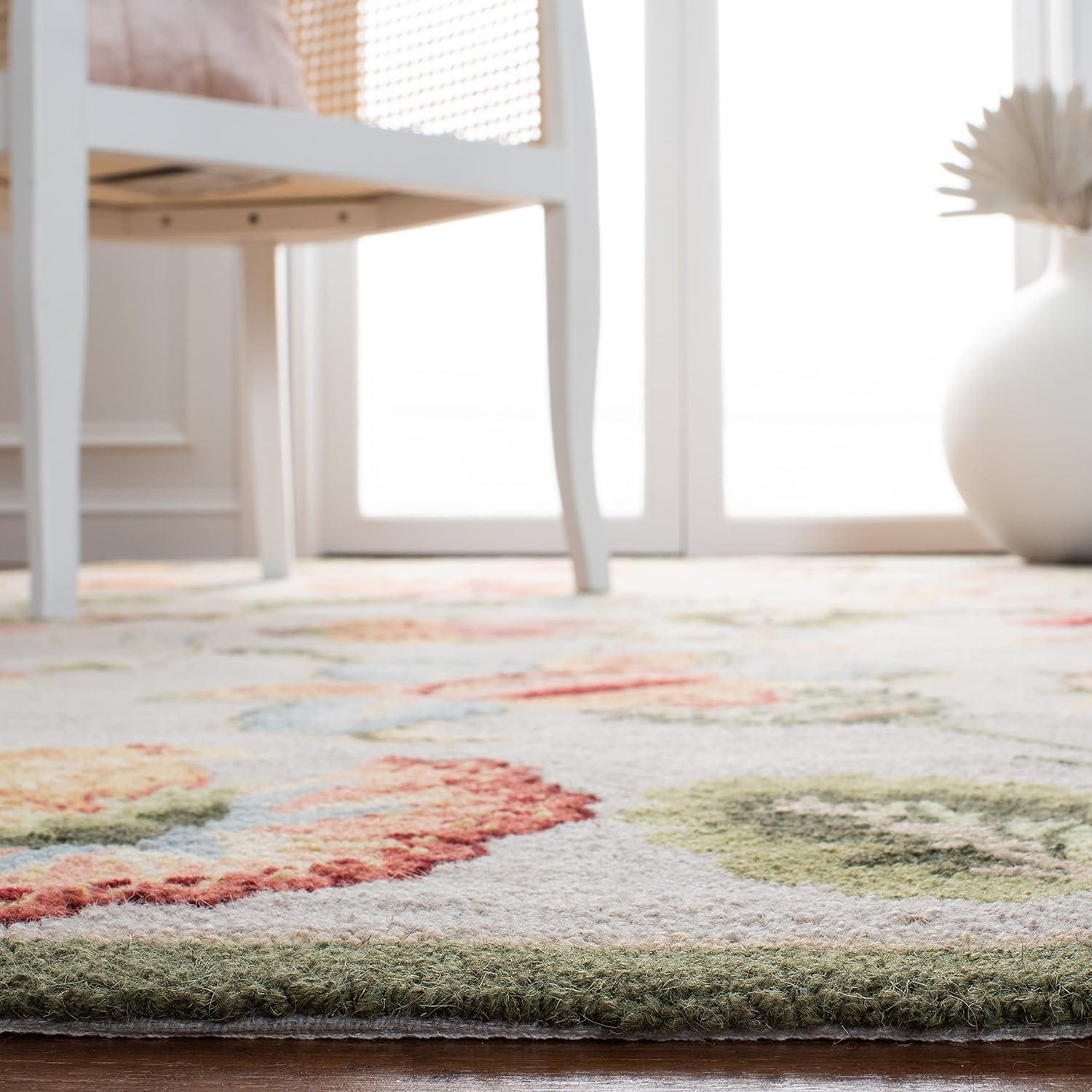 SAFAVIEH Chelsea Hayleigh Floral Wool Area Rug, Ivory, 2'6" x 4'