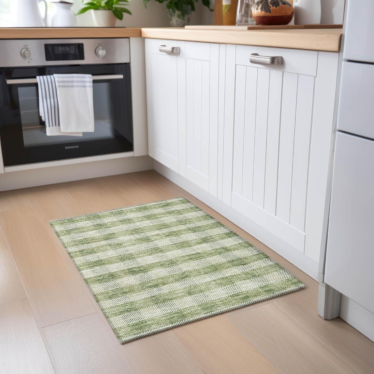 Green and White Plaid Indoor/Outdoor Washable Synthetic Rug