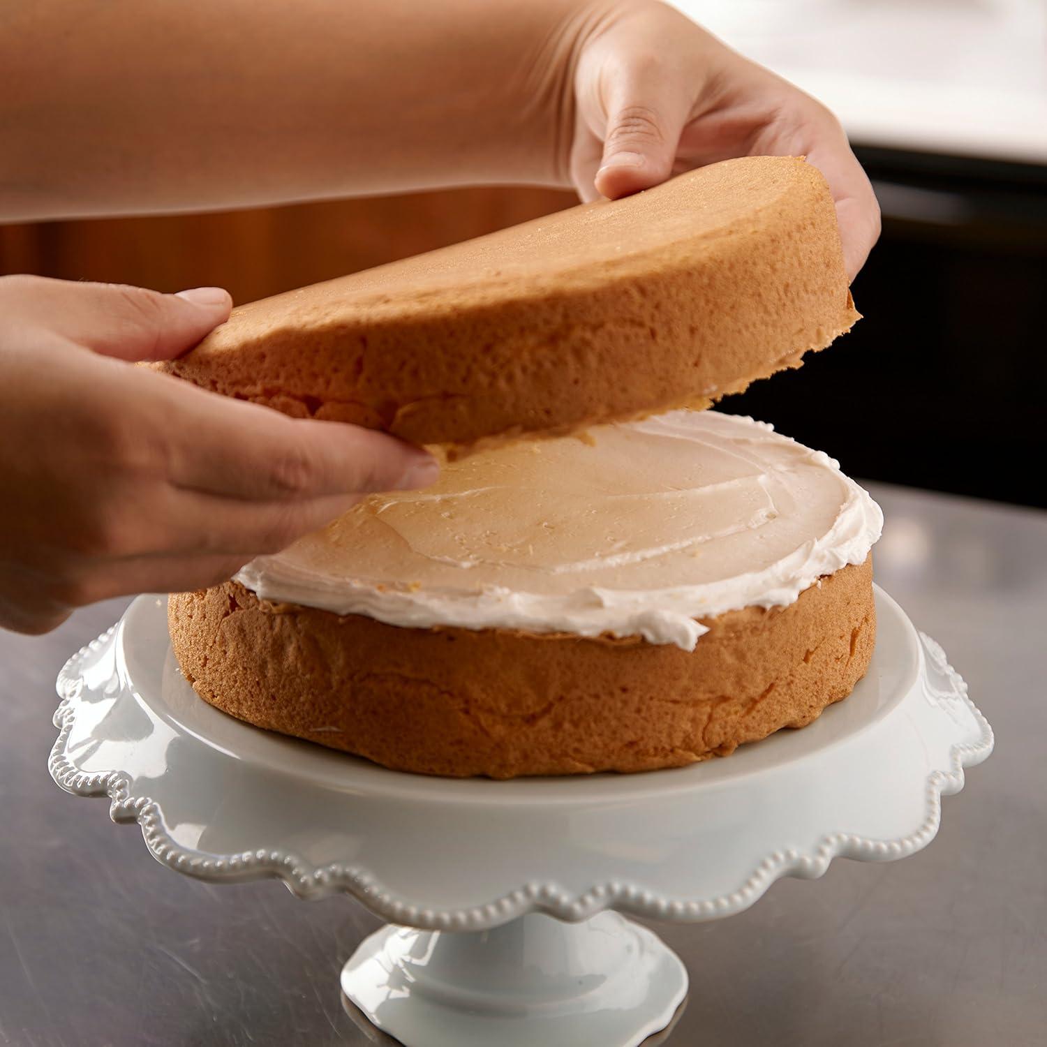 Wilton Cake Release Non-Stick Pan Coating, Soybean Oil, 8 fl. oz. Plastic Bottle