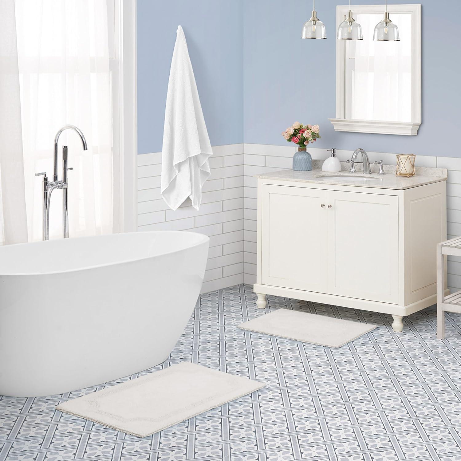 White Cotton Reversible 2-Piece Bath Rug Set