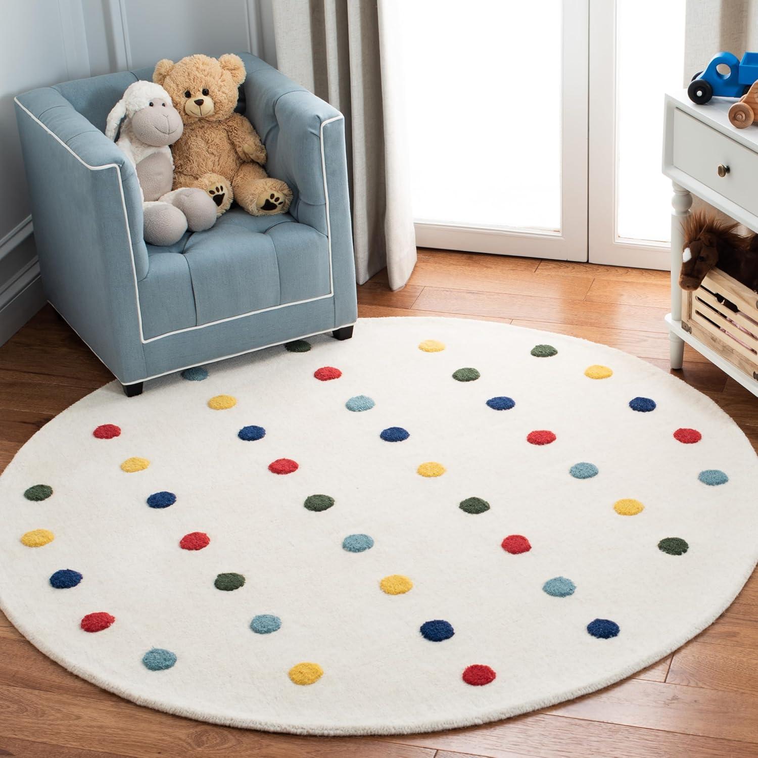 SAFAVIEH Kids Colorful Polka Dots Area Rug, Navy, 5' x 5' Round