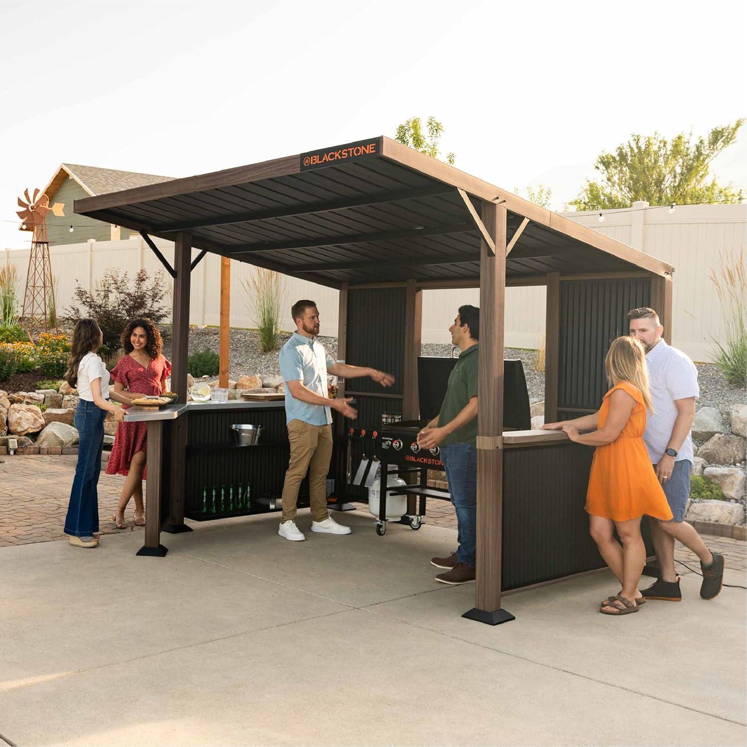 Blackstone 10' x 10' Backyard Bar & Grill