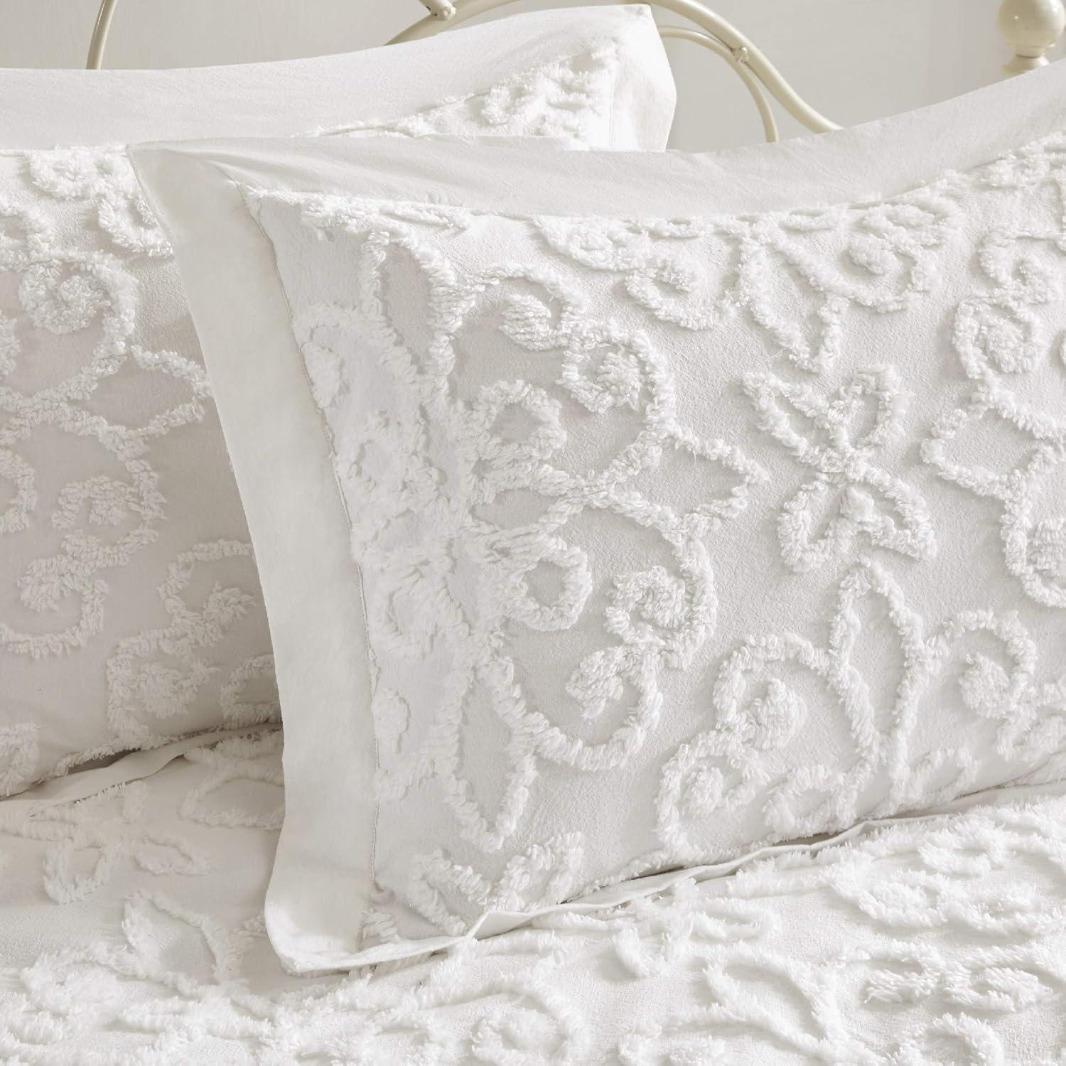 Kelly Clarkson Home Emberly 5 Piece Tufted Cotton Chenille Daybed Set